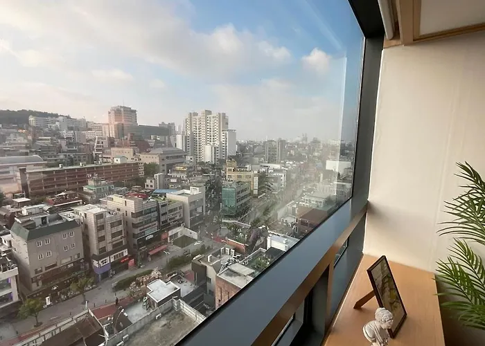 I7 홍대 시티뷰 Good Location